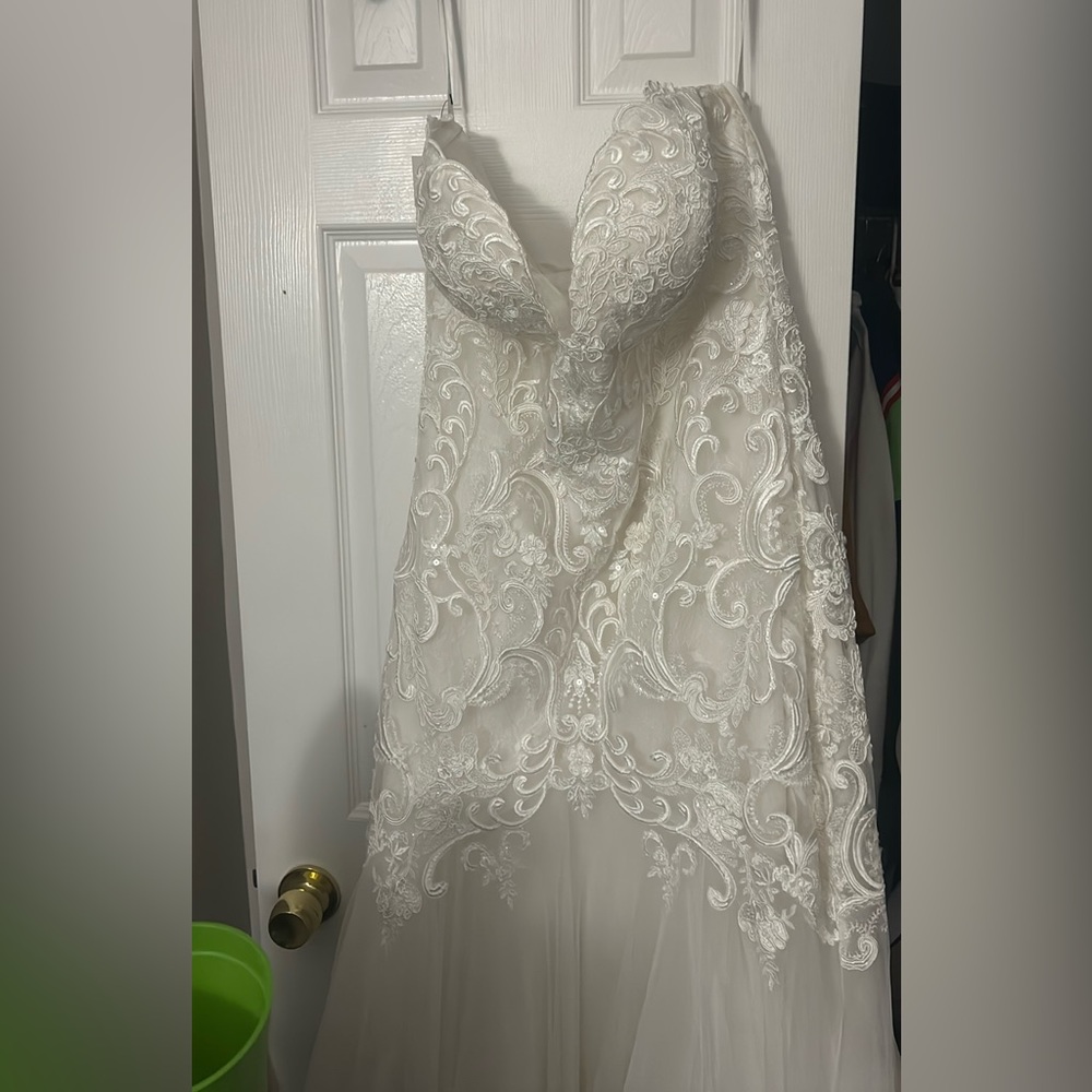 Allure bridal wedding dress with detachable cap sleeves